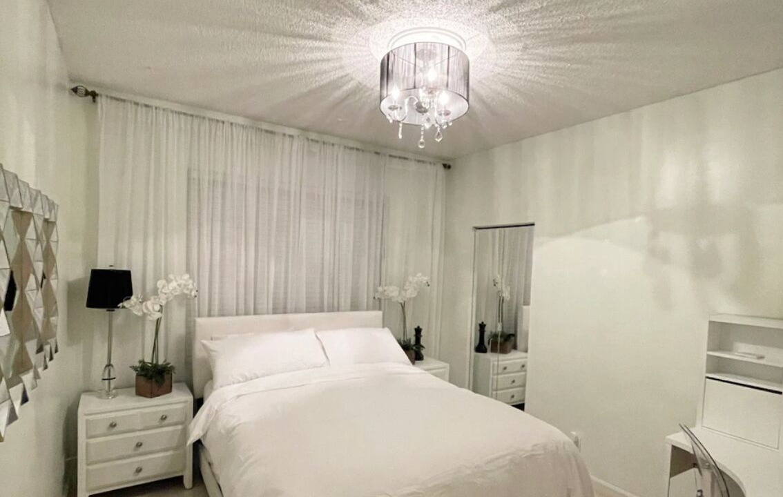 Photo of Bedroom in Coral Springs