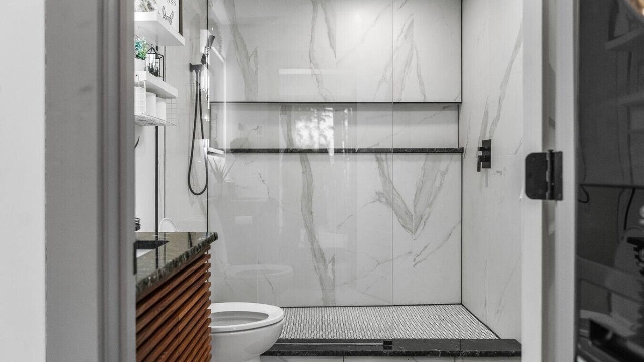 Photo of Bathroom in Lakeside