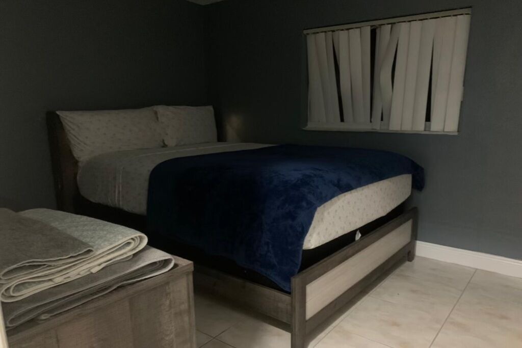 Photo of Bedroom in Lauderhill