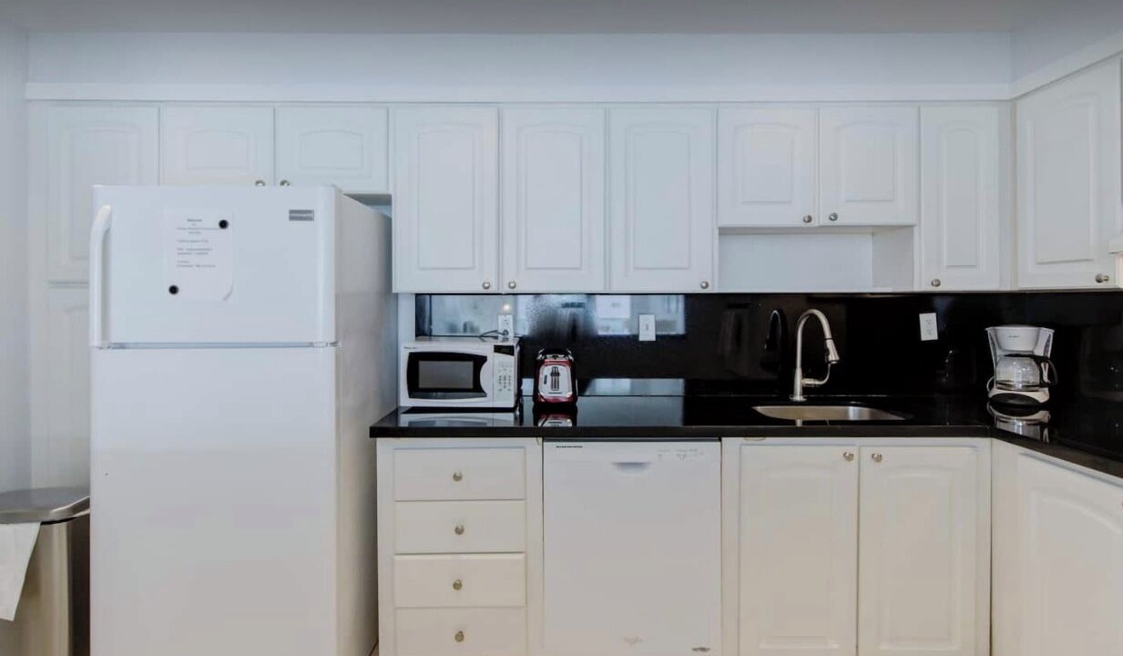 Photo of Kitchen in Golden Beach