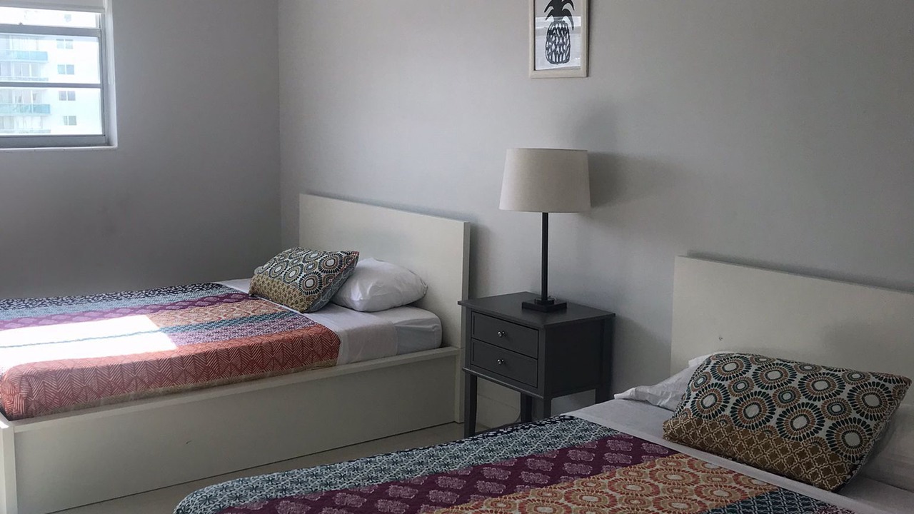 Photo of Bedroom in Golden Beach