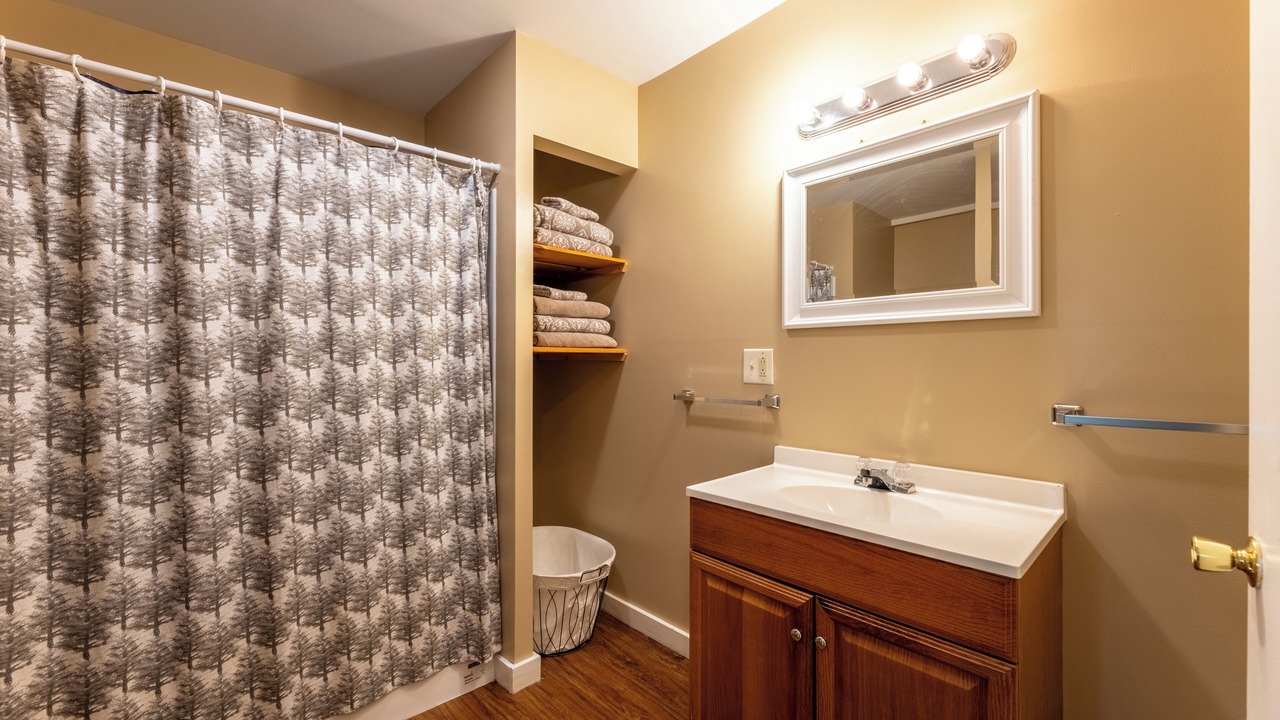 Photo of Bathroom in Edray