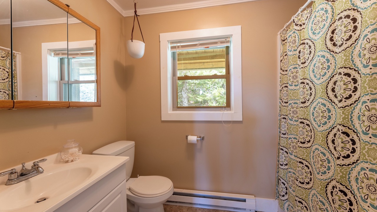 Photo of Bathroom in Edray