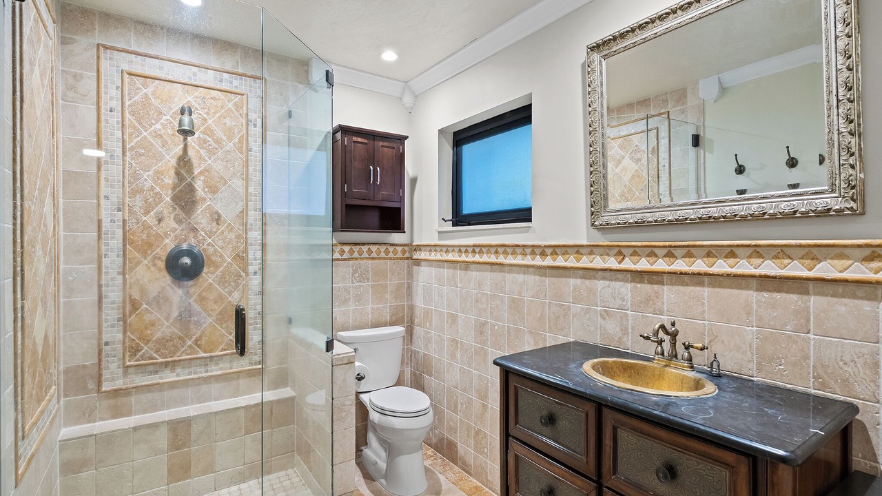 Photo of Bathroom in Coral Ridge Isles