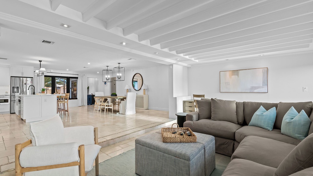 Photo of Livingroom in Coral Ridge Isles