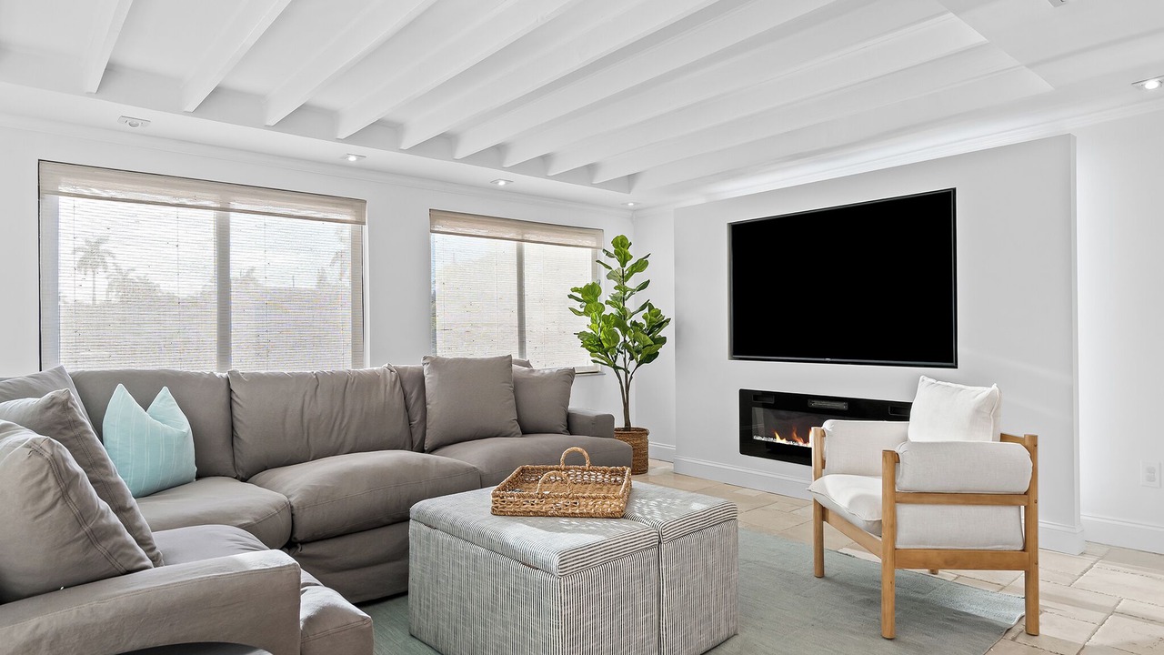 Photo of Livingroom in Coral Ridge Isles