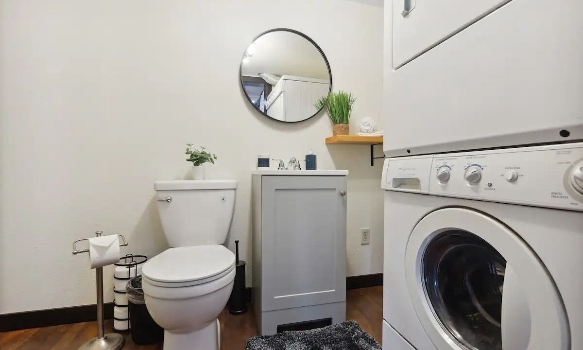 Photo of Bathroom in Lakeside