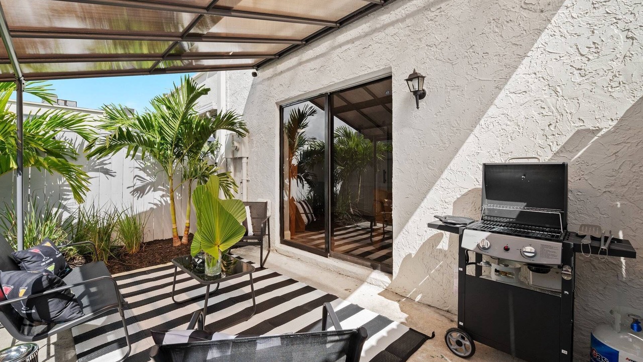 Photo of Patio Balcony in Lauderdale Lakes