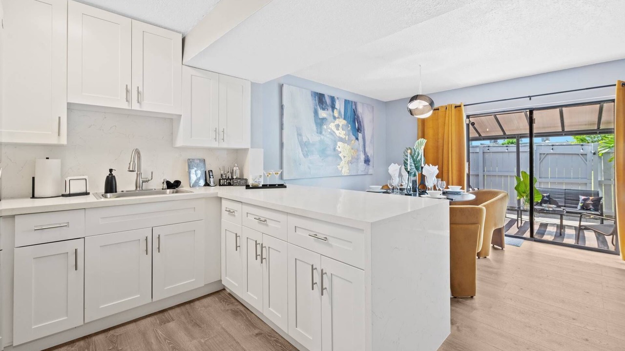 Photo of Kitchen in Lauderdale Lakes
