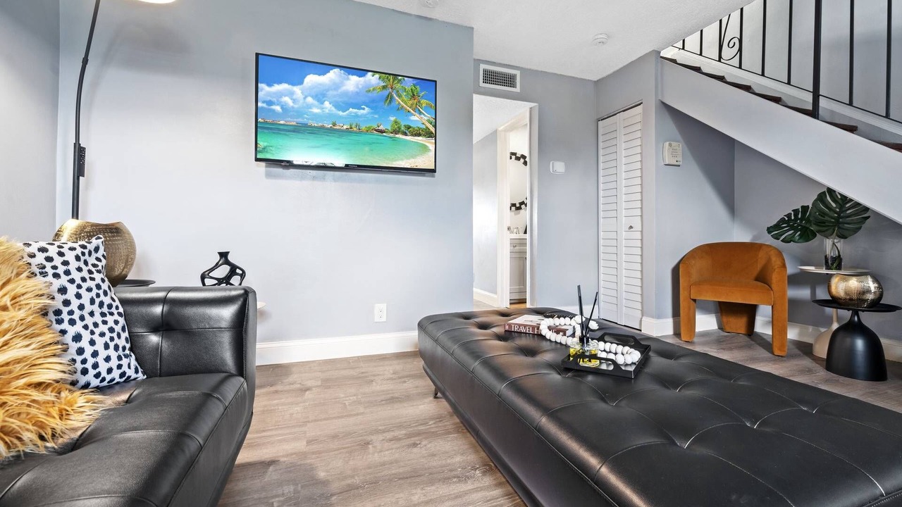 Photo of Livingroom in Lauderdale Lakes