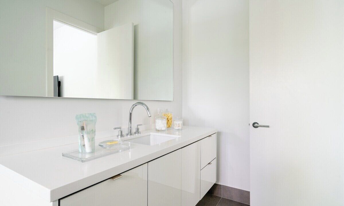 Photo of Bathroom in Highland Park Delray