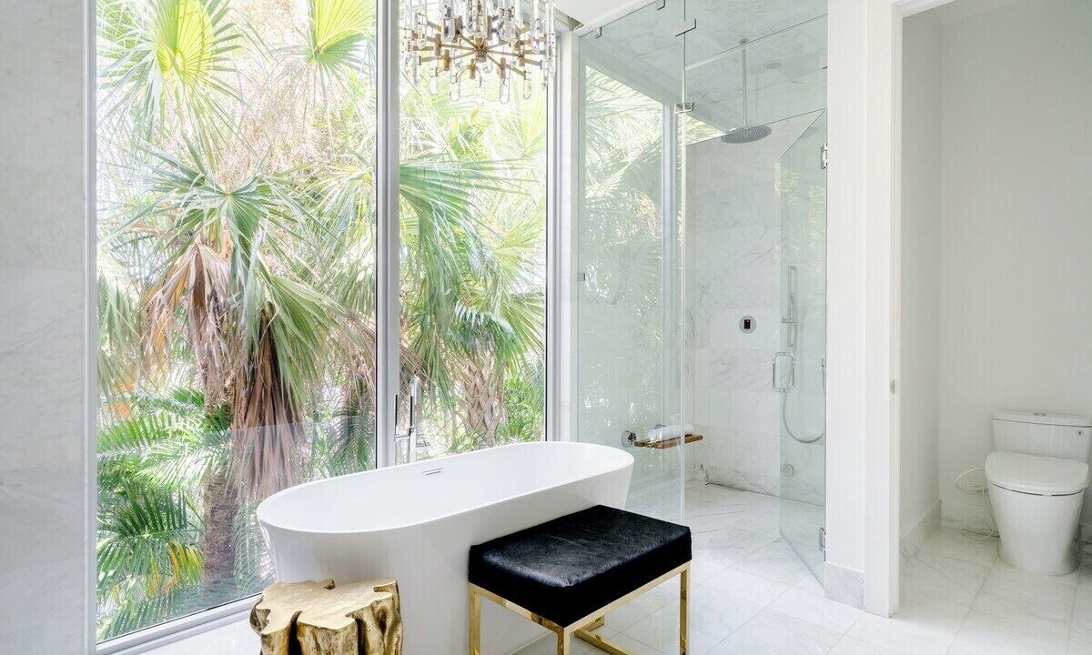 Photo of Bathroom in Highland Park Delray