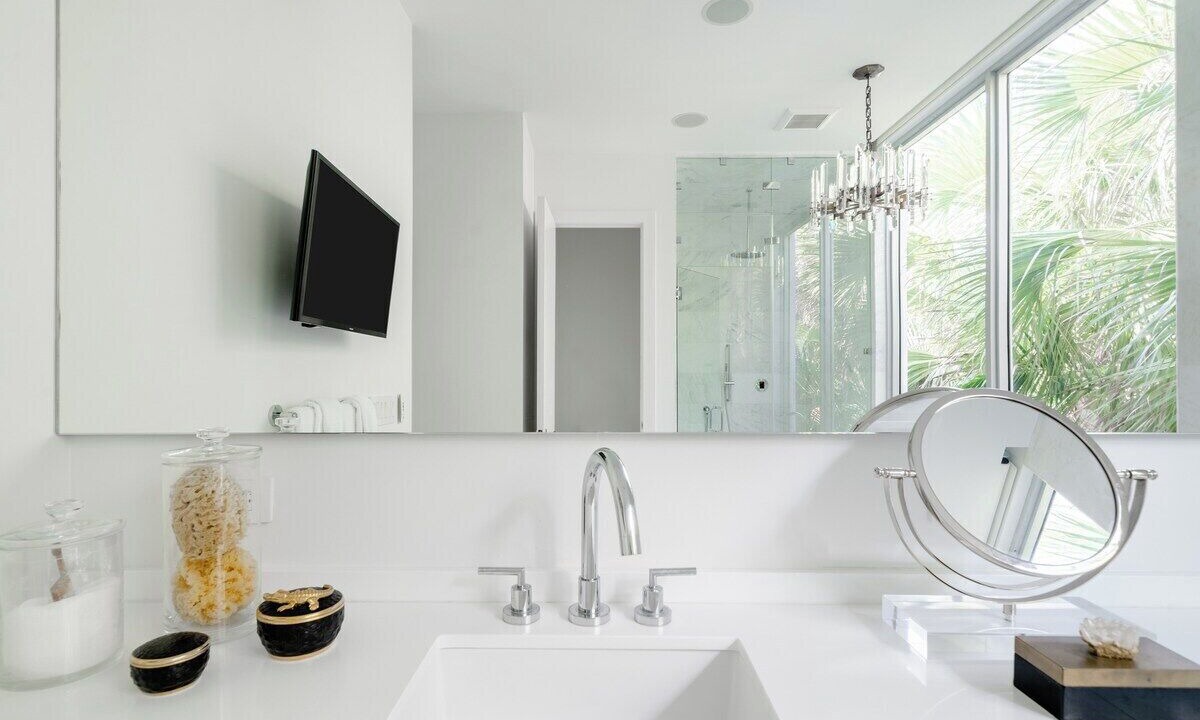 Photo of Bathroom in Highland Park Delray