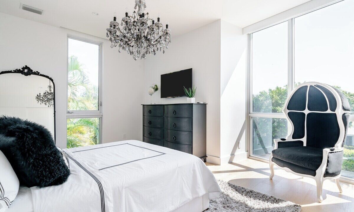 Photo of Bedroom in Highland Park Delray