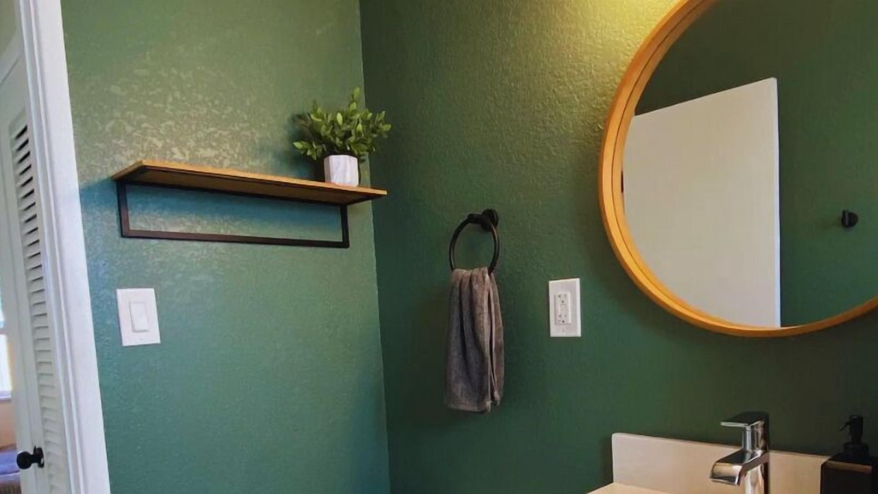 Photo of Bathroom in South Middle River