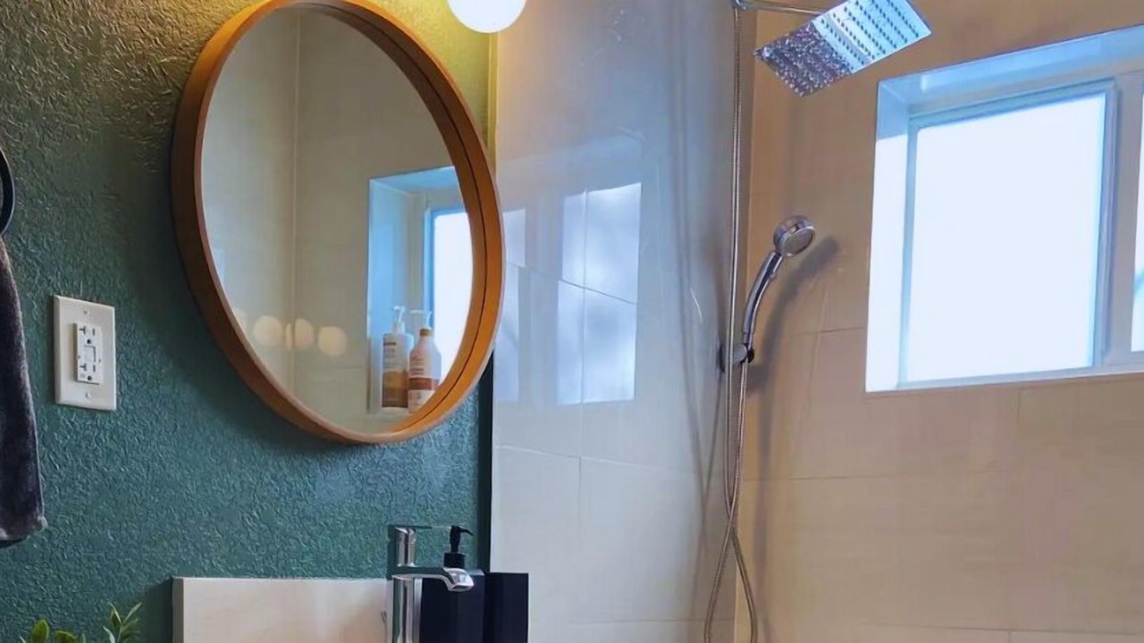 Photo of Bathroom in South Middle River