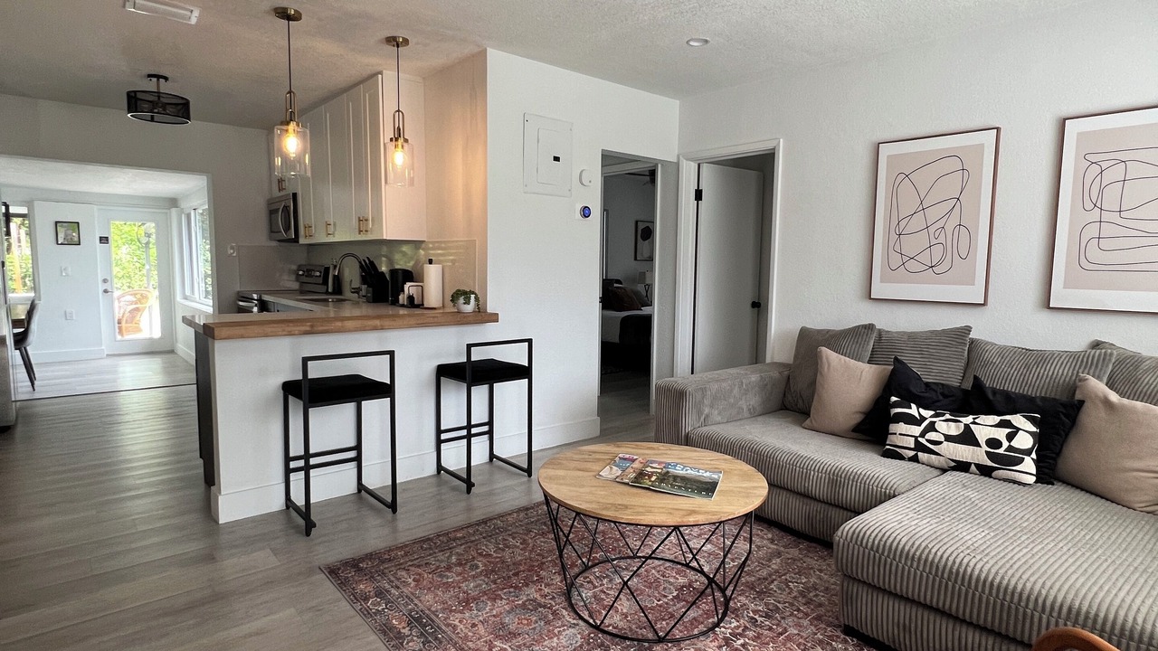Photo of Livingroom in South Middle River