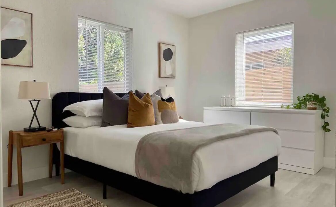 Photo of Bedroom in South Middle River