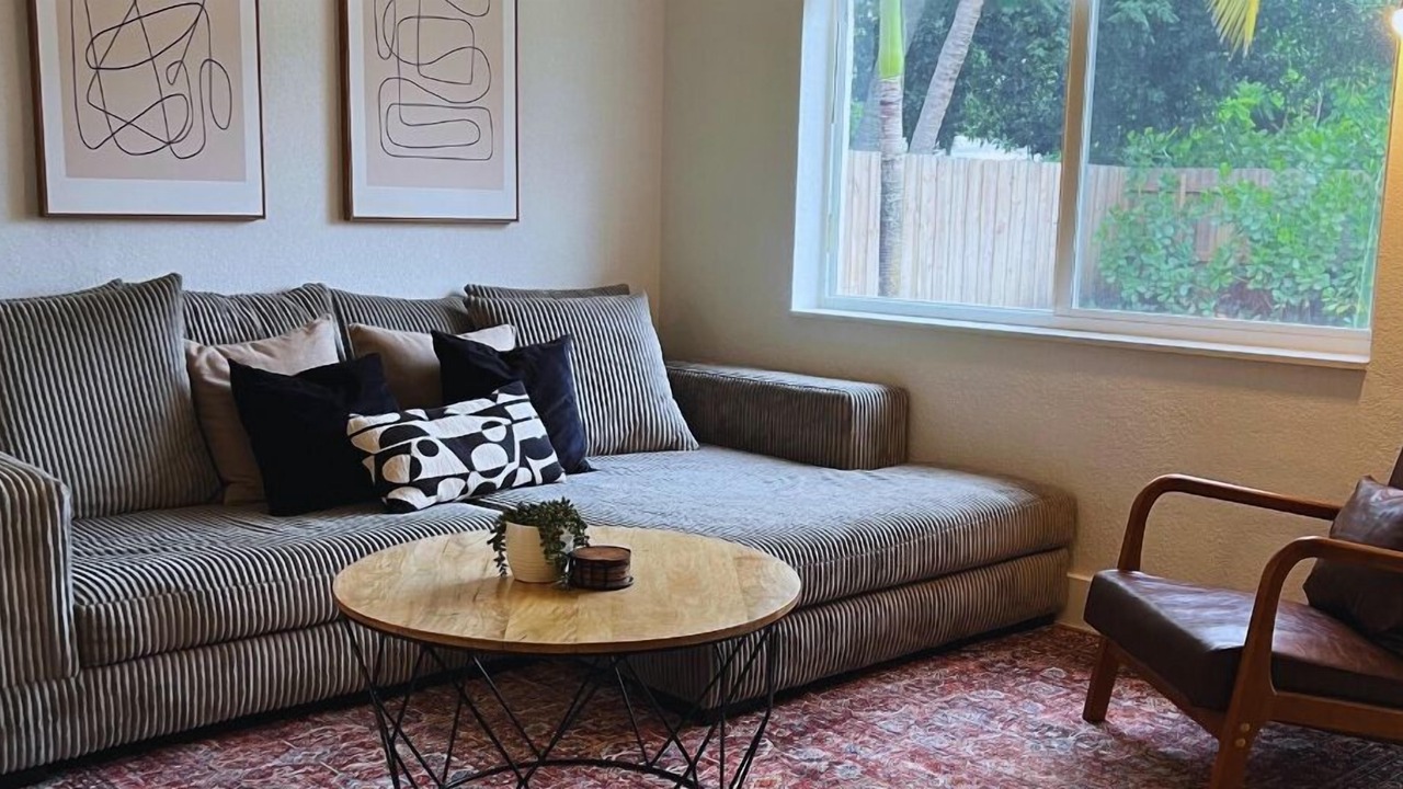 Photo of Livingroom in South Middle River