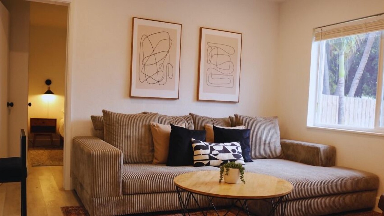 Photo of Livingroom in South Middle River