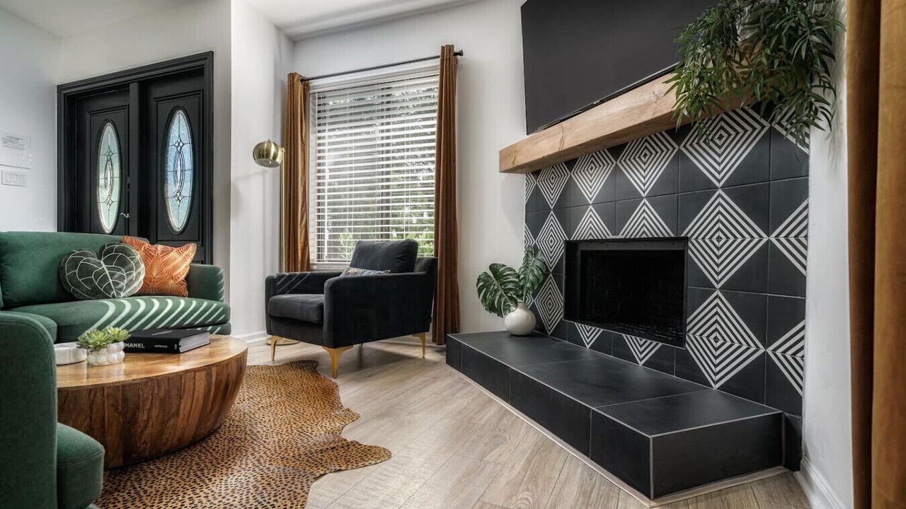 Photo of Livingroom in Central Corals