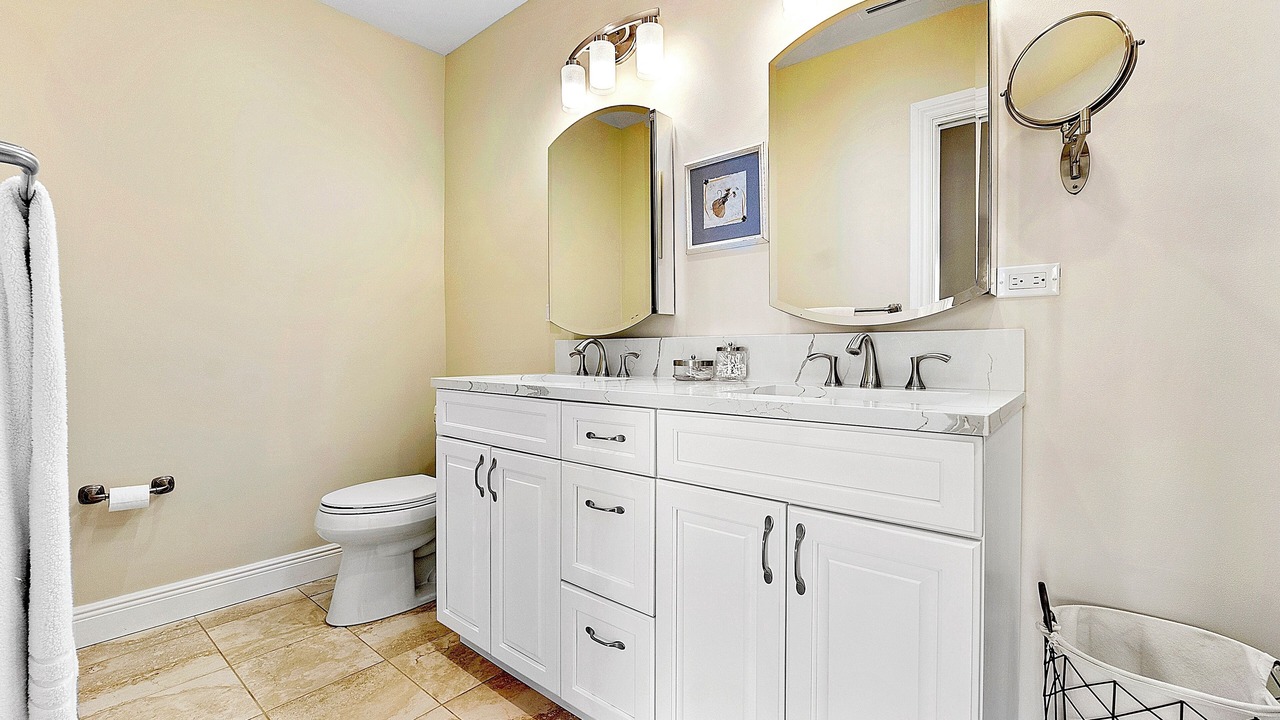 Photo of Bathroom in Coral Shores