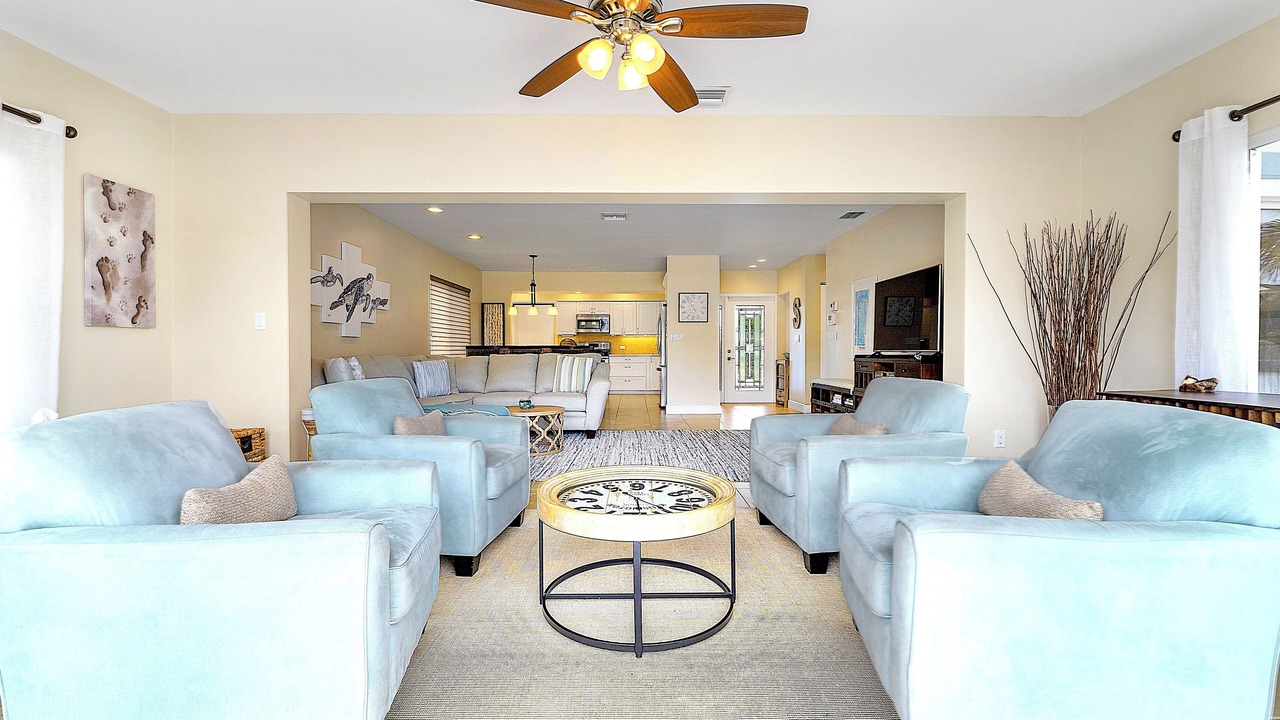 Photo of Livingroom in Coral Shores