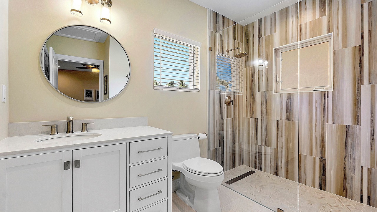 Photo of Bathroom in Coral Shores