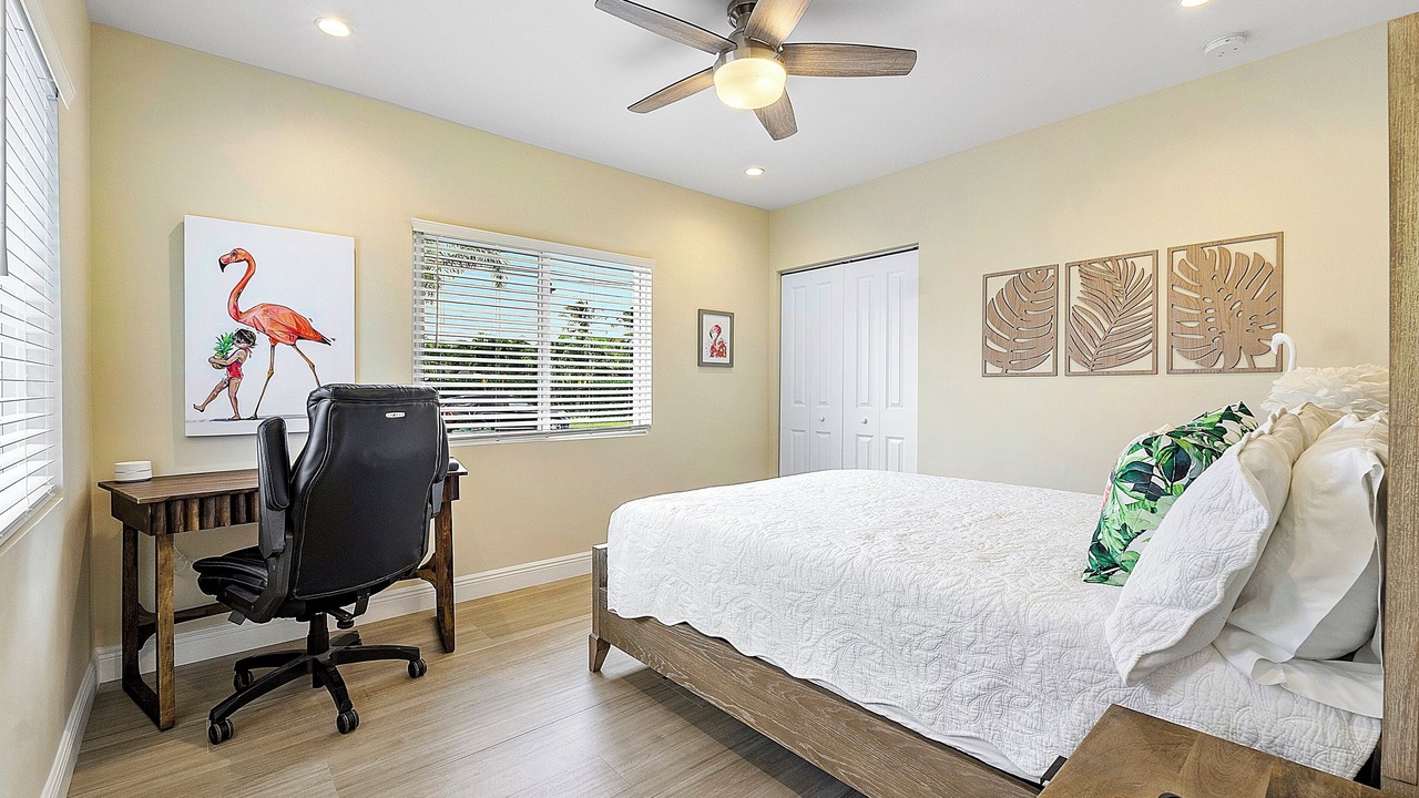 Photo of Bedroom in Coral Shores