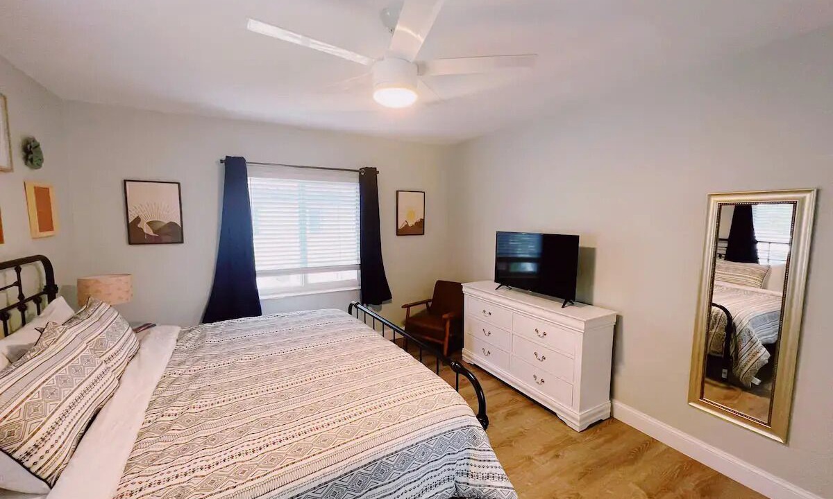 Photo of Bedroom in Coral Ridge