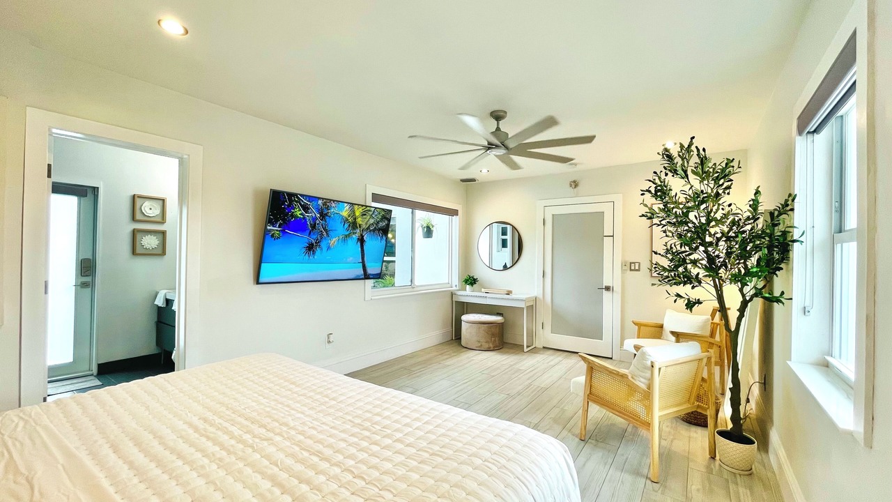 Photo of Bedroom in Lauderdale Beach