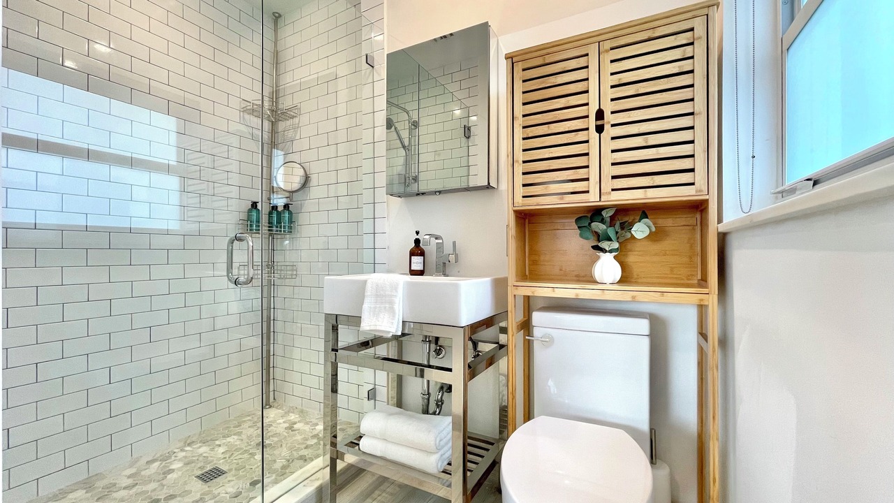 Photo of Bathroom in Lauderdale Beach