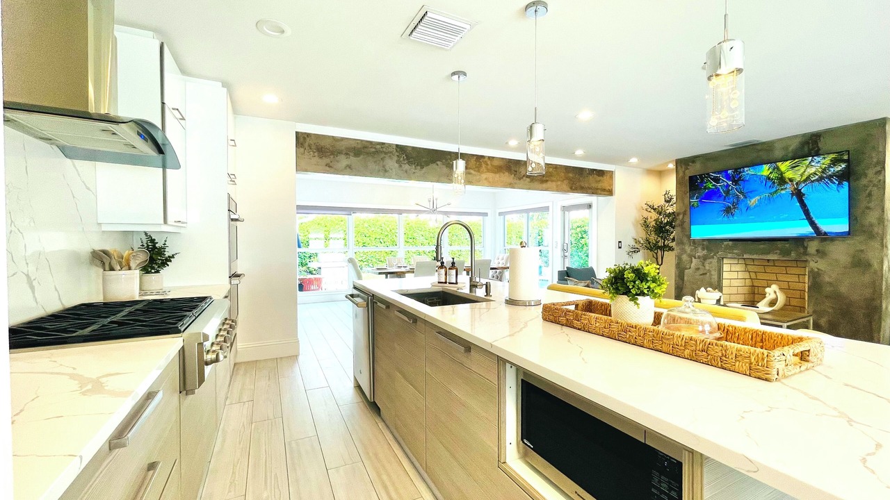 Photo of Kitchen in Lauderdale Beach