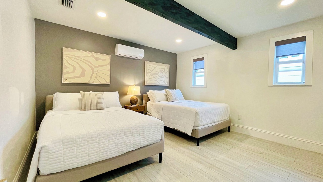 Photo of Bedroom in Lauderdale Beach