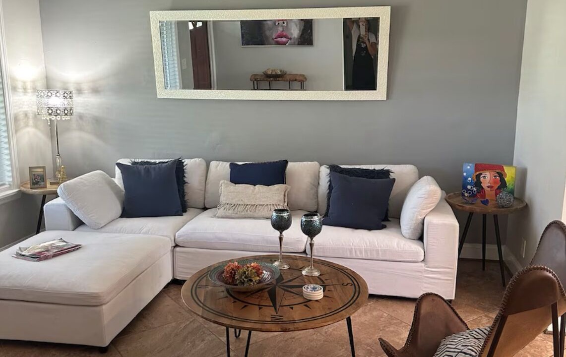 Photo of Livingroom in Deerfield Beach