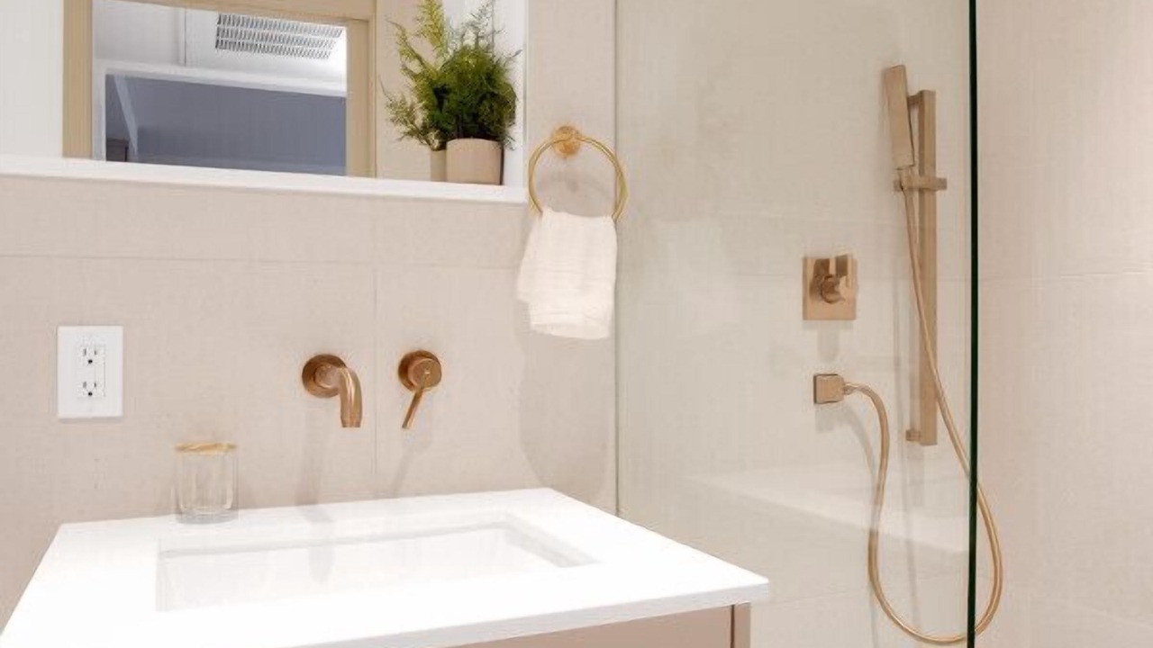 Photo of Bathroom in South Pointe