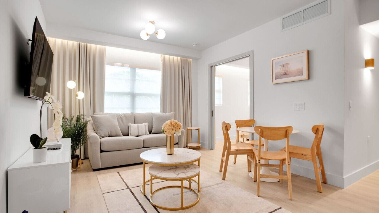 Photo of Livingroom in South Pointe