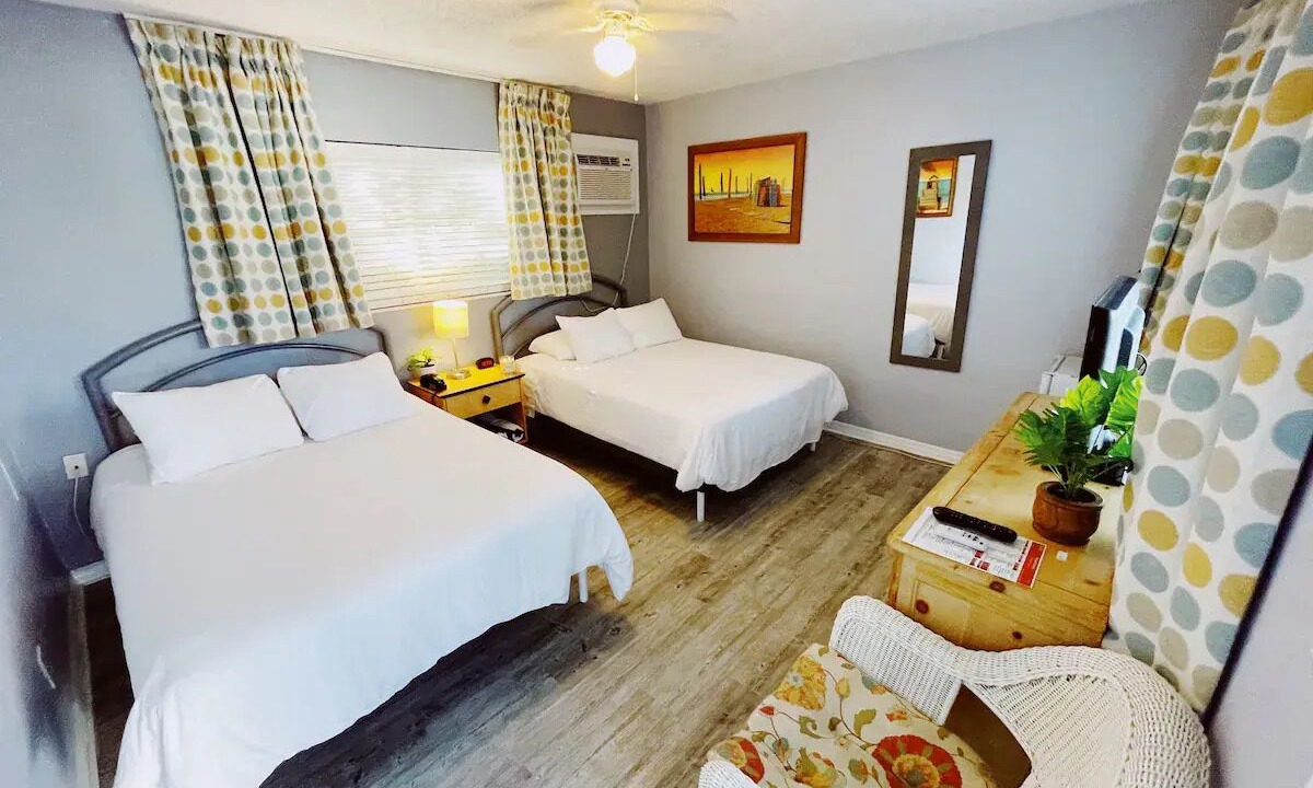 Photo of Bedroom in Lauderdale-by-the-Sea