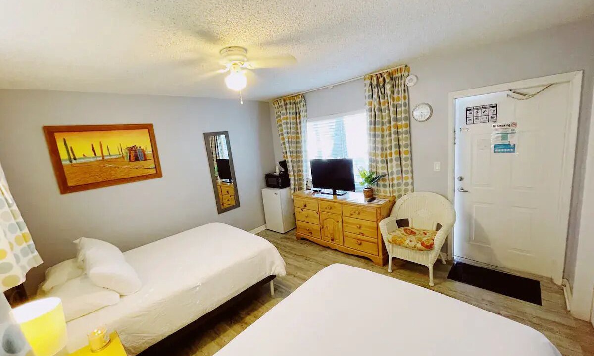 Photo of Bedroom in Lauderdale-by-the-Sea