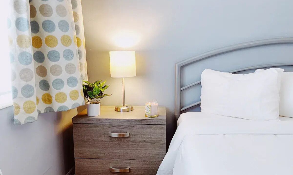 Photo of Bedroom in Lauderdale-by-the-Sea