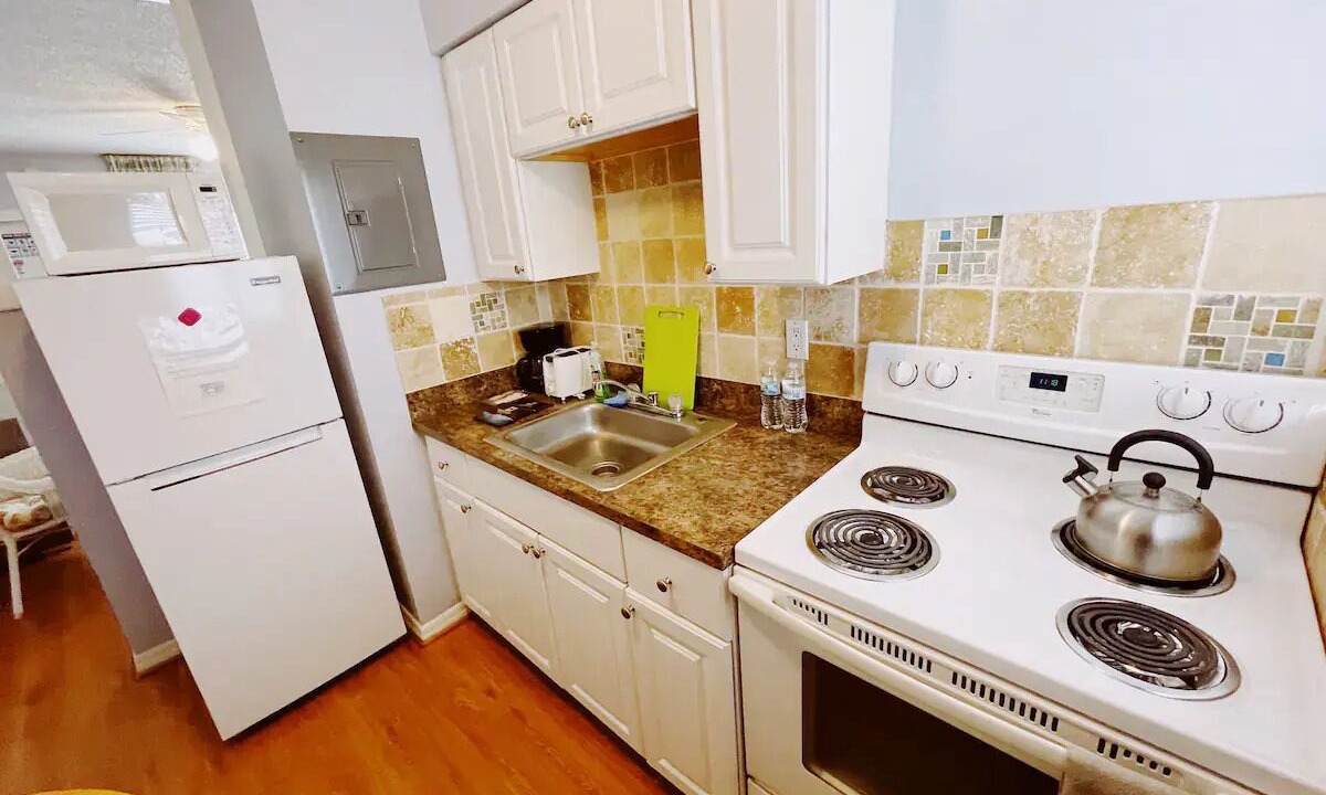 Photo of Kitchen in Lauderdale-by-the-Sea