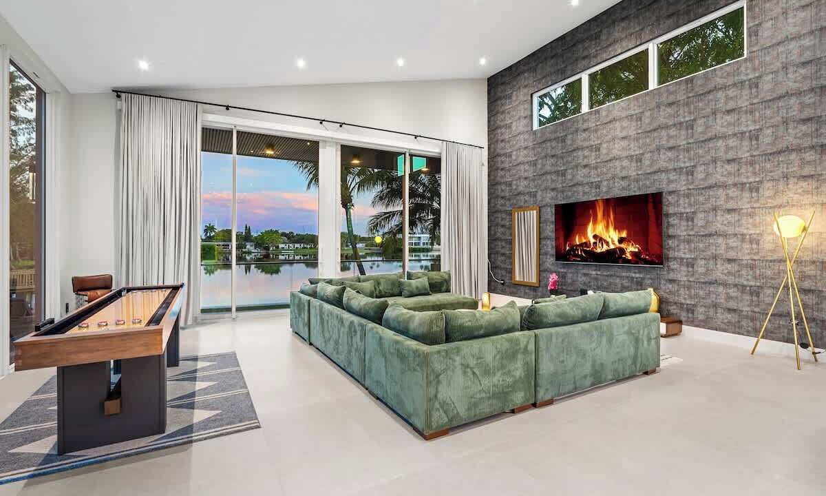 Photo of Livingroom in Ojus