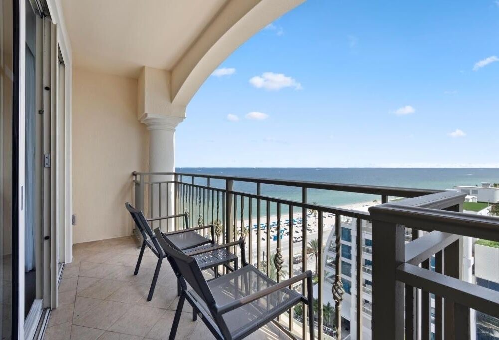 Photo of Patio Balcony in Central Beach