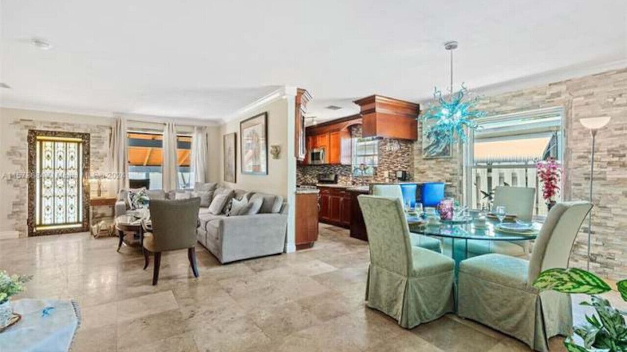 Photo of Bedroom in Hallandale Beach