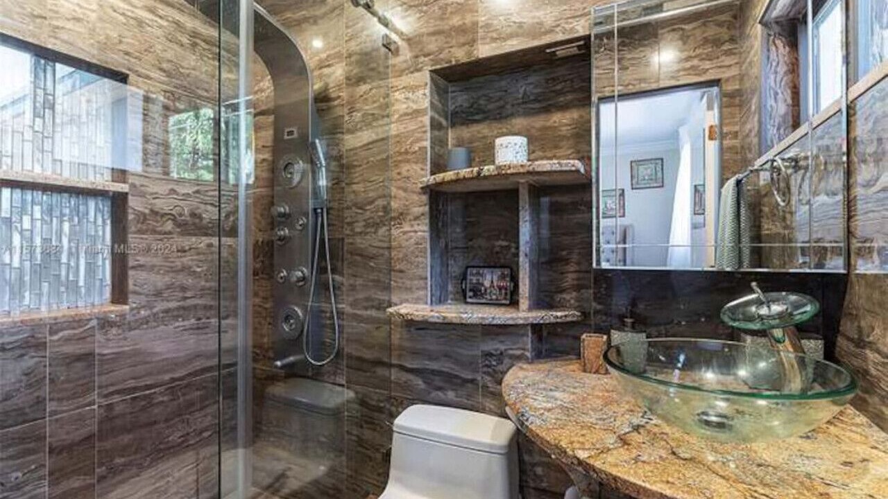 Photo of Bathroom in Hallandale Beach
