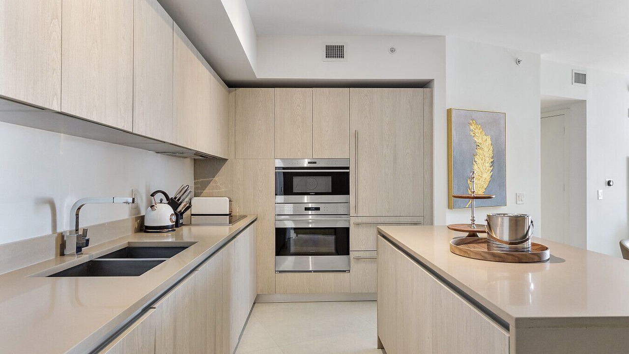 Photo of Kitchen in Hollywood South Central Beach