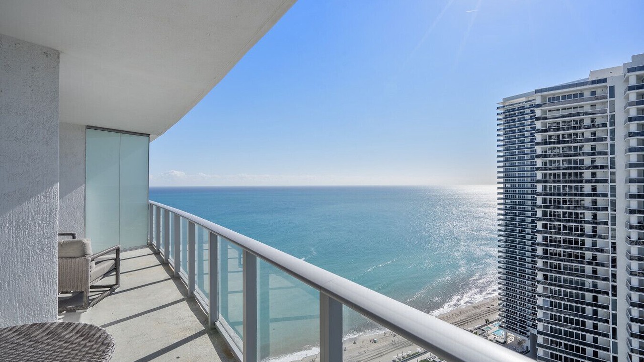 Photo of Outdoor in Hollywood South Central Beach