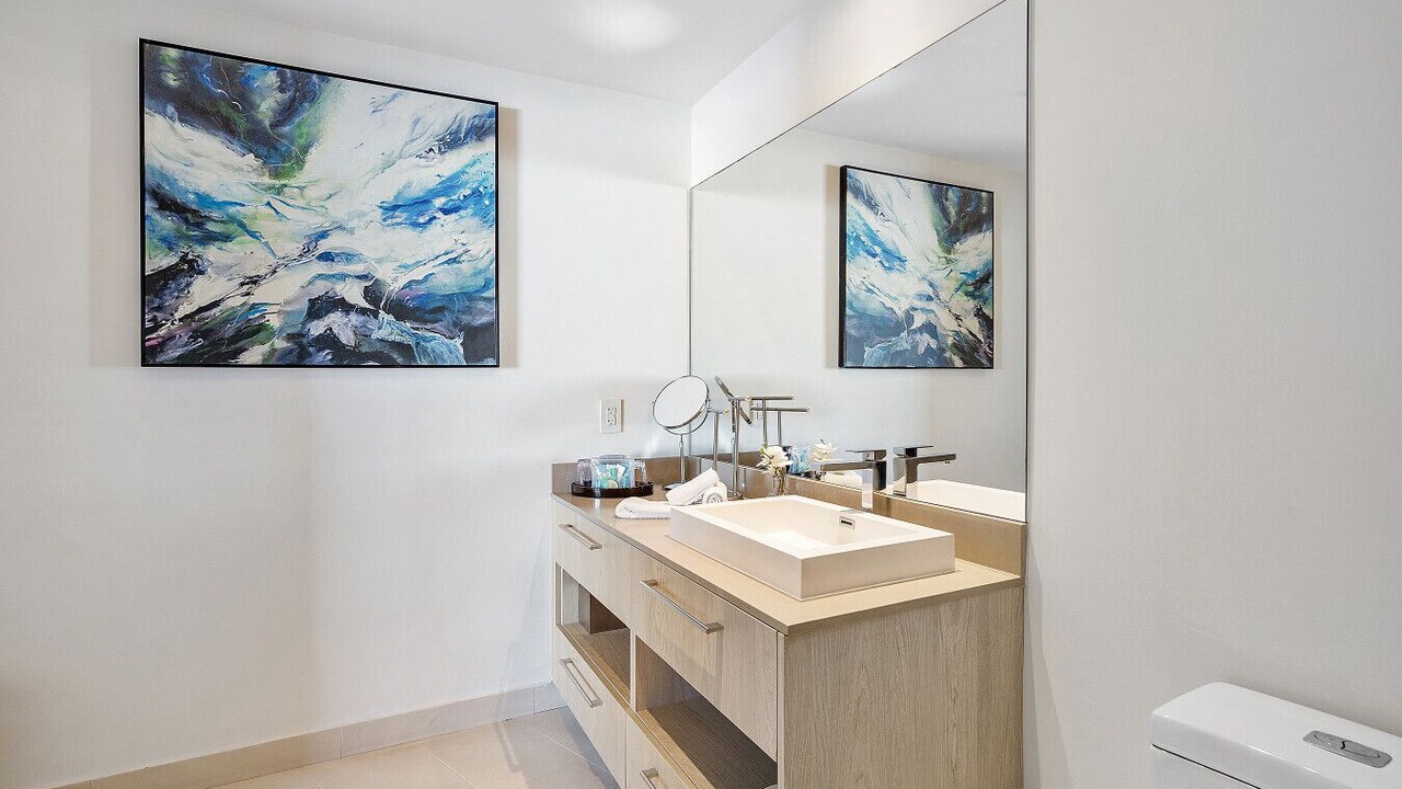 Photo of Bathroom in Hollywood South Central Beach