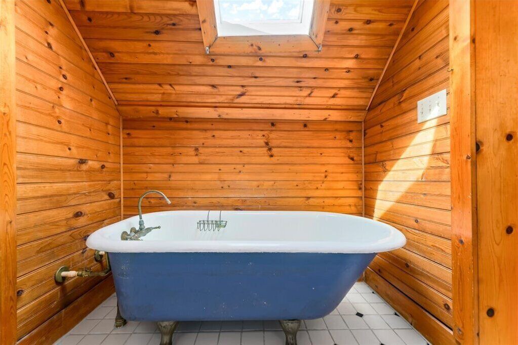 Photo of Bathroom in Rock Hall