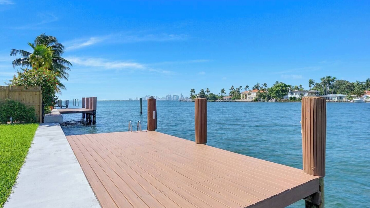 Photo of Outdoor in North Bay Village
